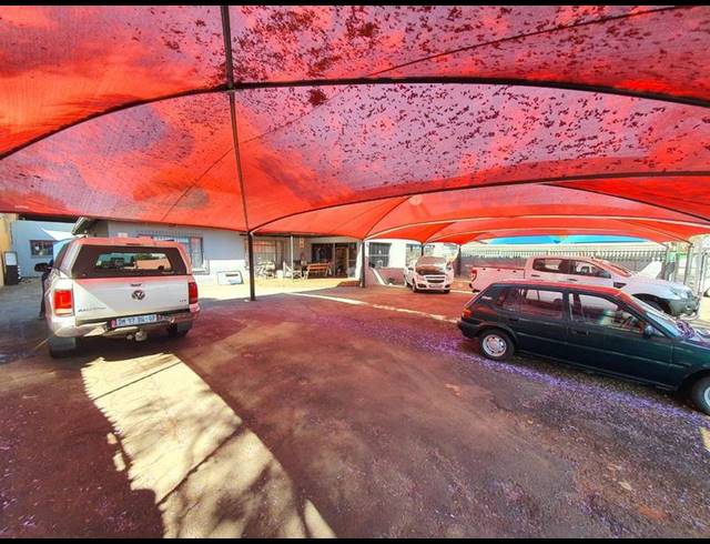 4 BEDROOM HOUSE FOR SALE IN SINOVILLE